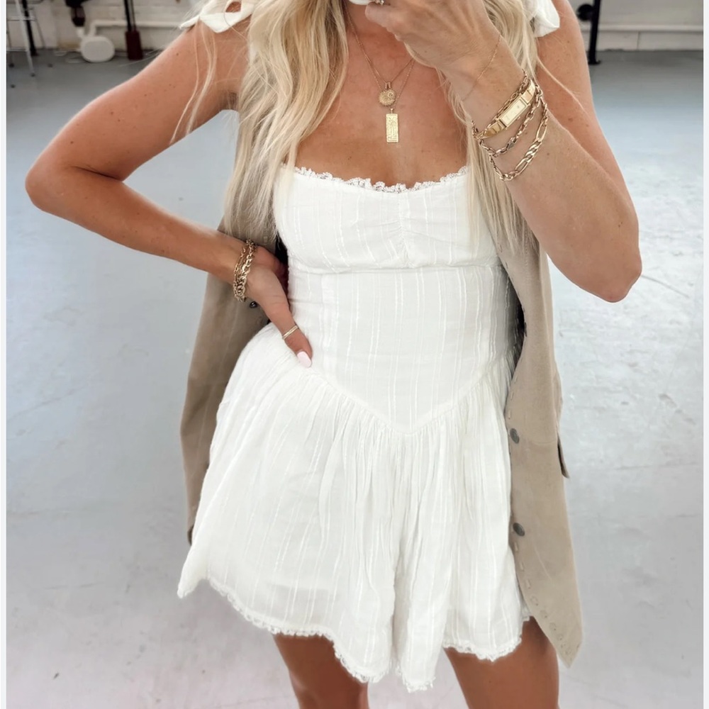 SHOW ME YOUR MUMU REGAL ROMPER‎ WHITE